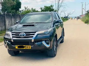 Toyota Fortuner 2017 Gray