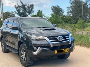 Toyota Fortuner 2017 Gray