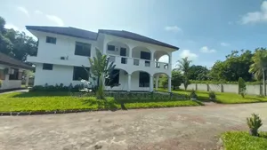 4bdrm Apartment in Bahari Beach, Kunduchi for rent