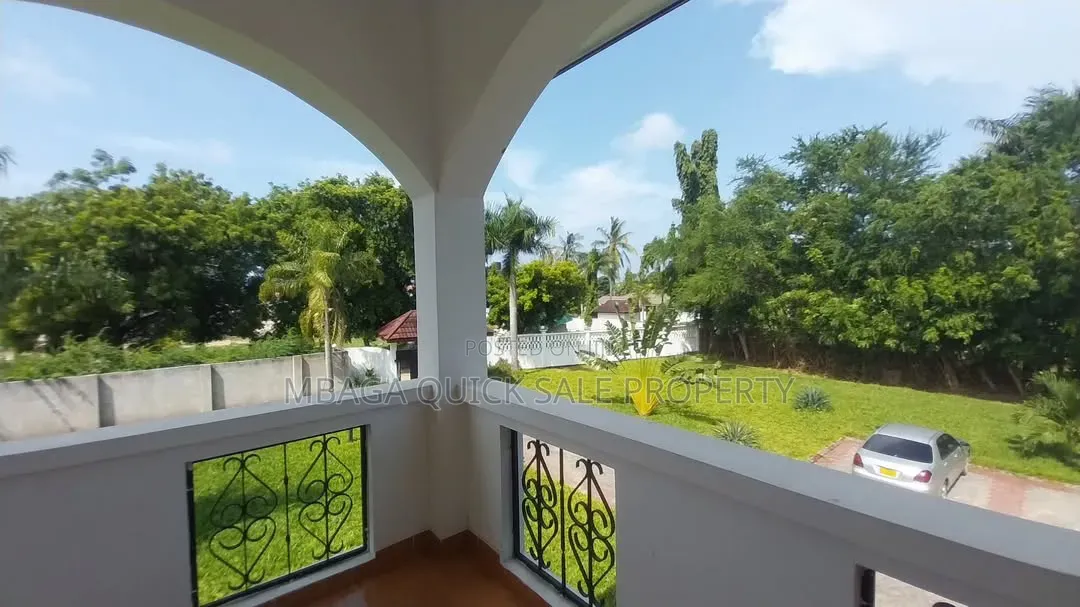 4bdrm Apartment in Bahari Beach, Kunduchi for rent