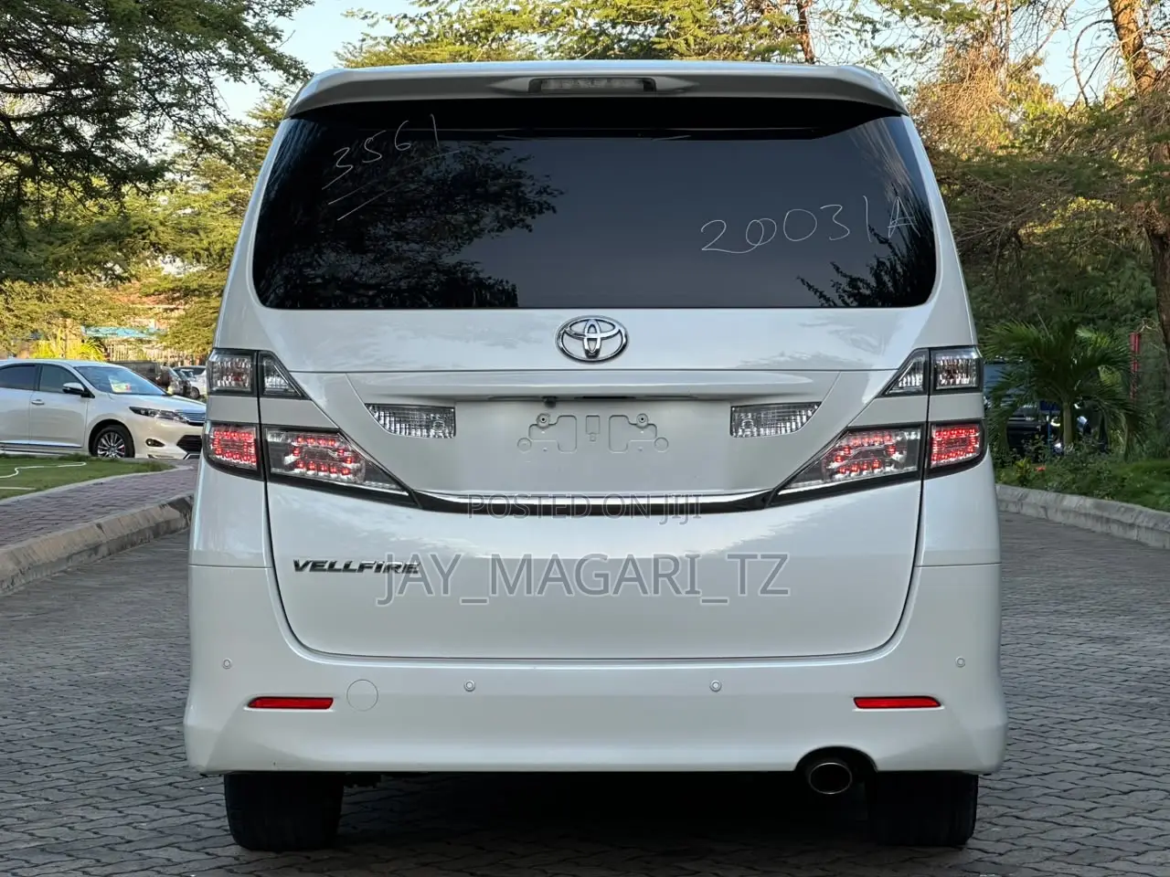 Toyota Vellfire 2008 White