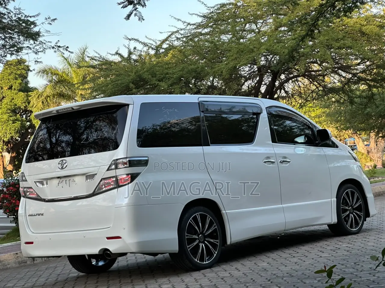 Toyota Vellfire 2008 White