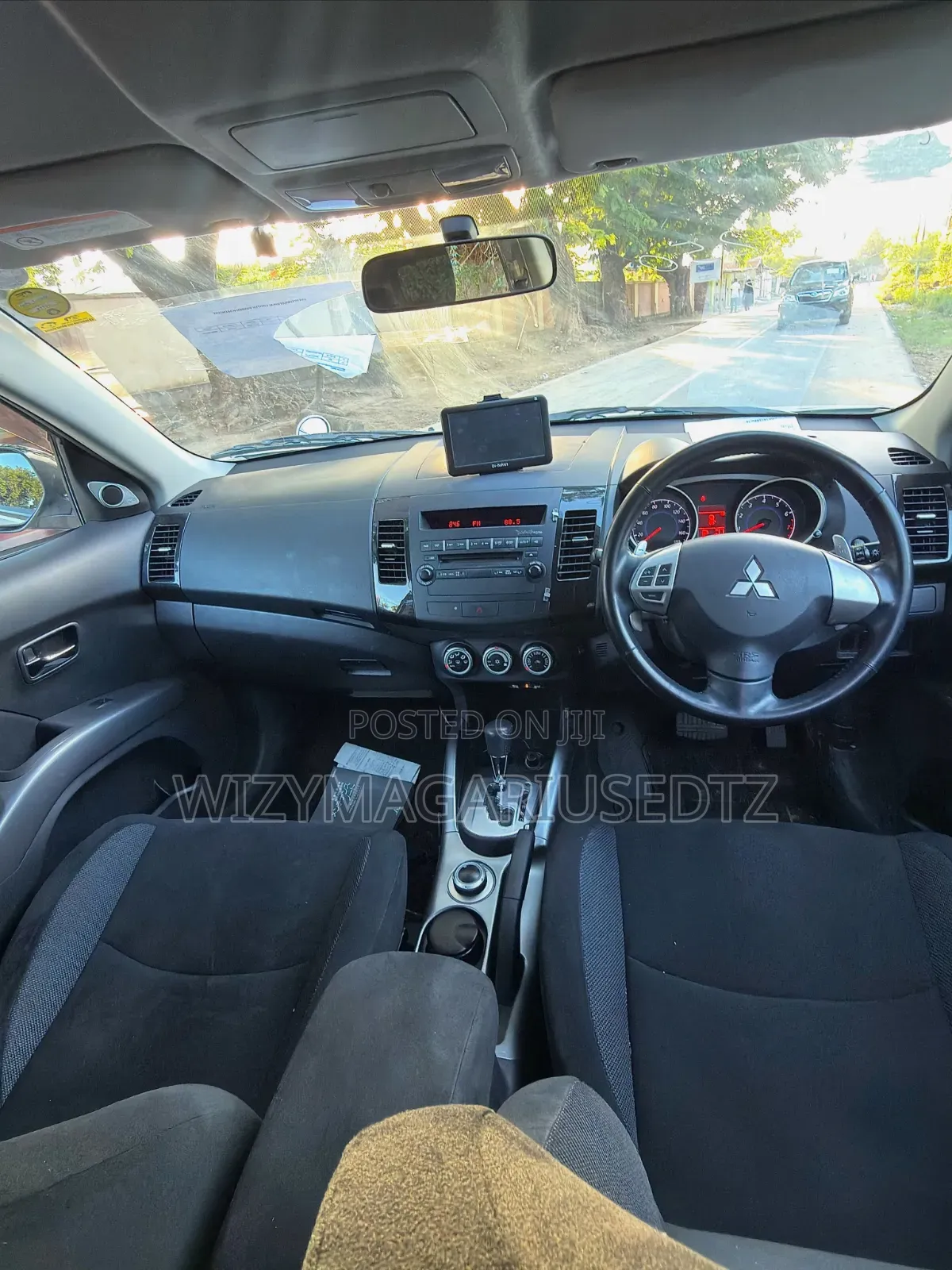 Mitsubishi Outlander 2007 Off white