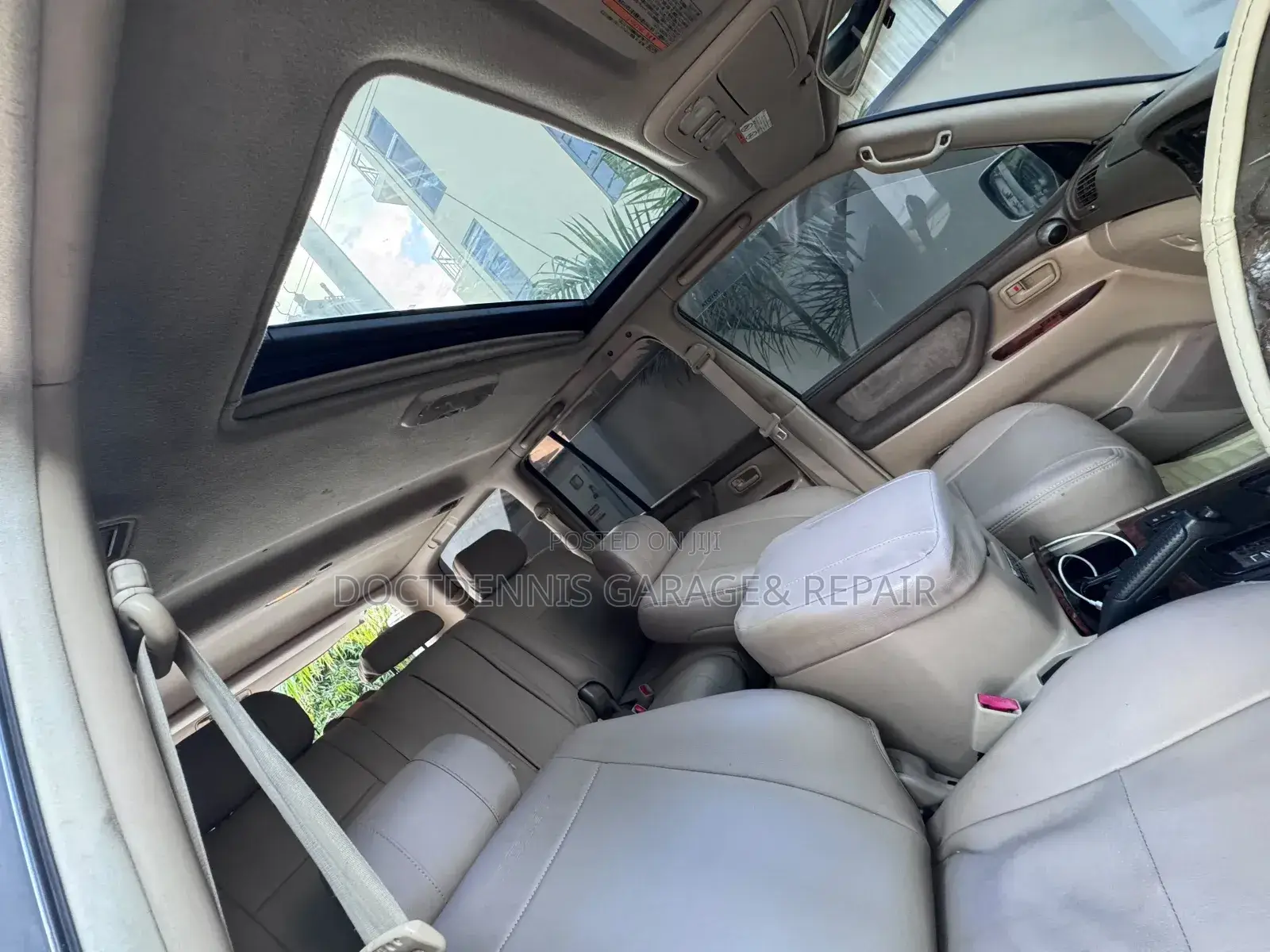 Toyota Land Cruiser HDJ 100 2001 Gold