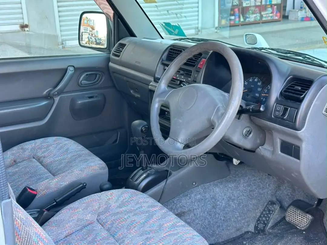 Suzuki Jimny 2001 White