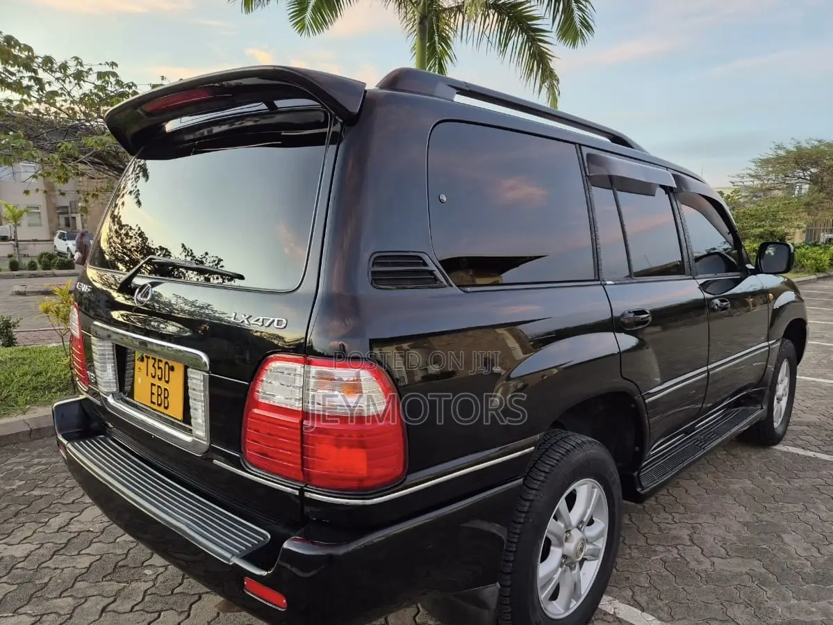 Lexus LX 470 Sport Utility 2004 Black