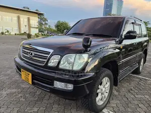 Lexus LX 470 Sport Utility 2004 Black