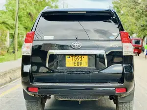 Toyota Land Cruiser Prado 2012 Black