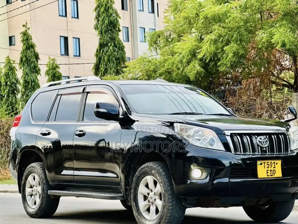 Toyota Land Cruiser Prado 2012 Black