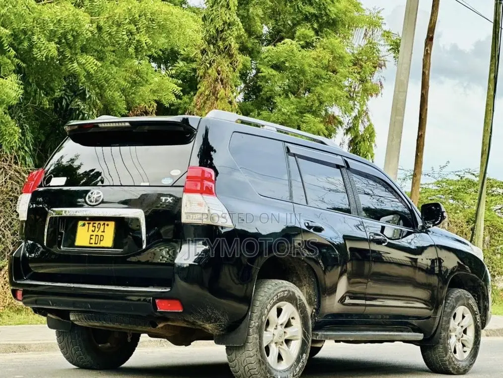 Toyota Land Cruiser Prado 2012 Black