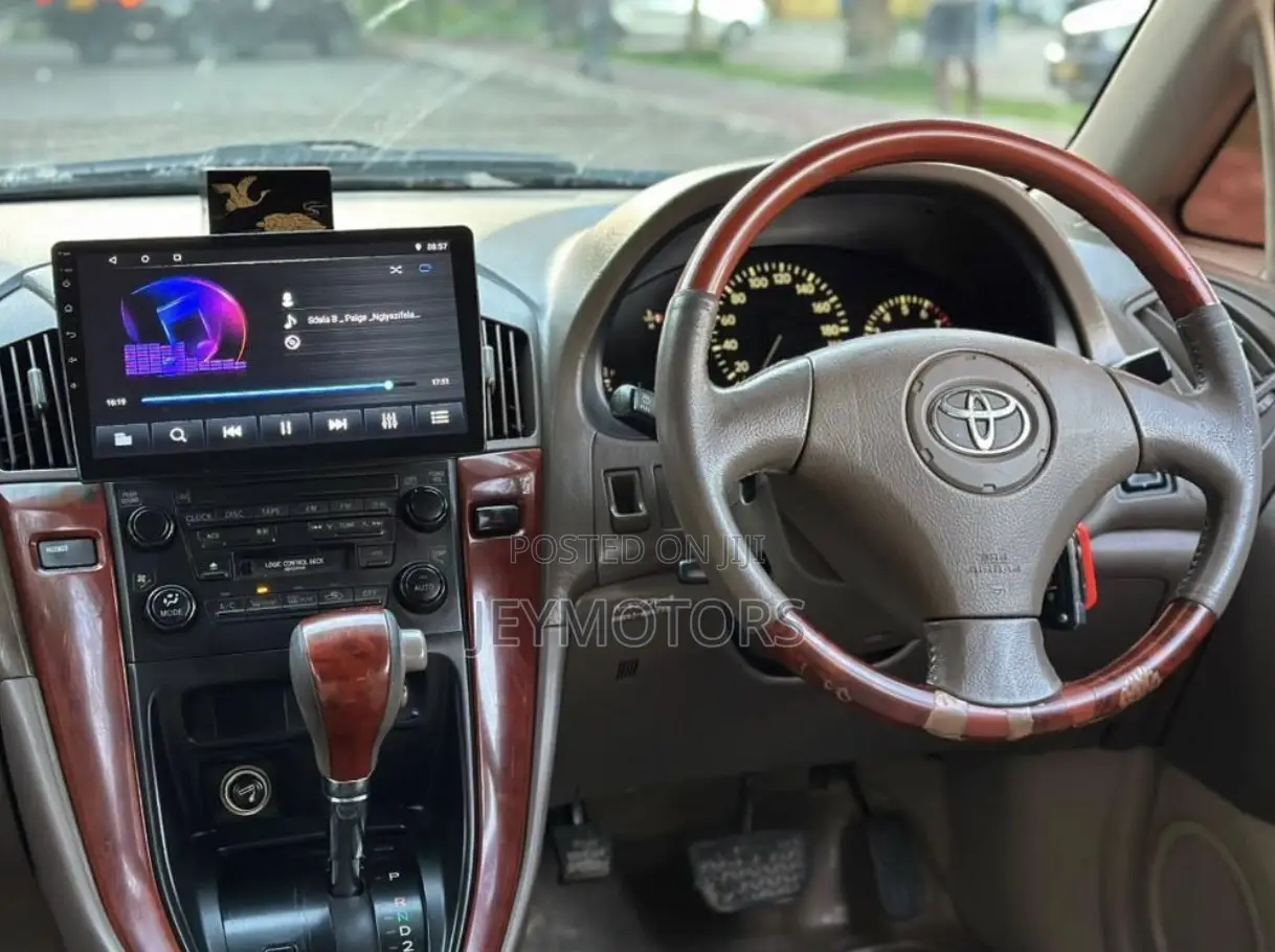 Toyota Harrier 2004 White