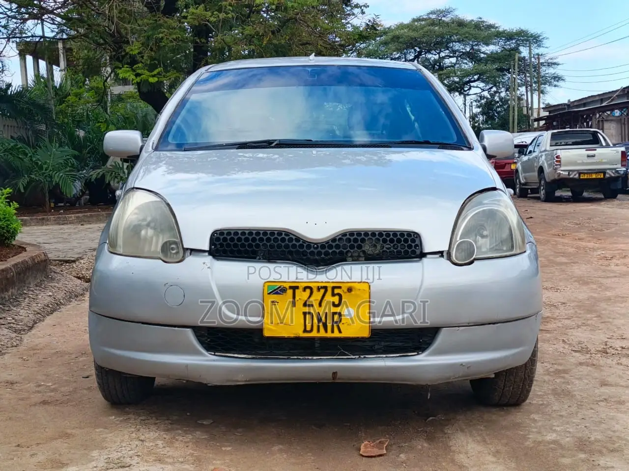 Toyota Vitz 2002 Silver