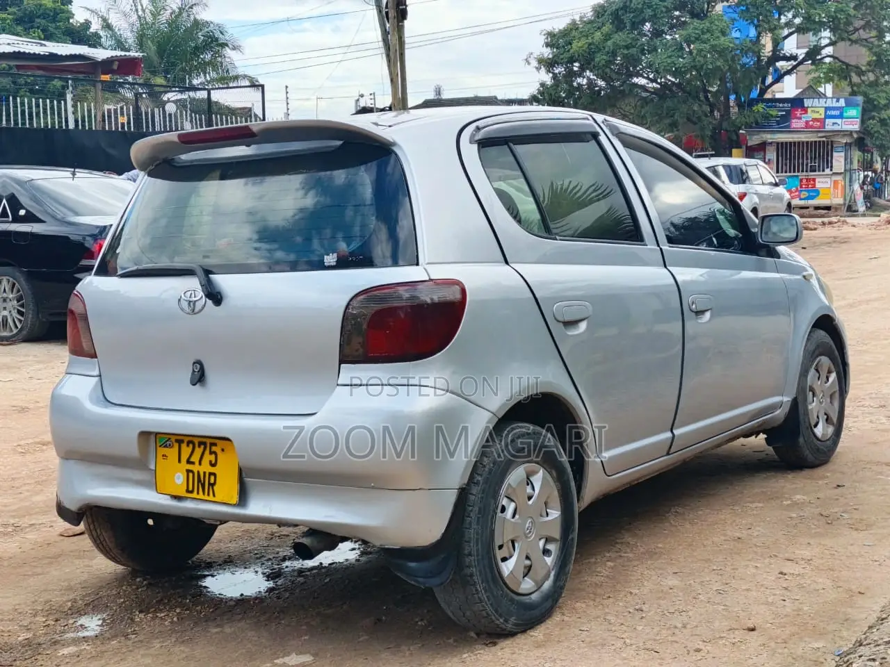 Toyota Vitz 2002 Silver