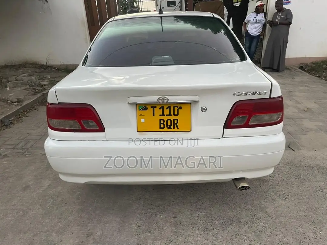 Toyota Carina 2000 White