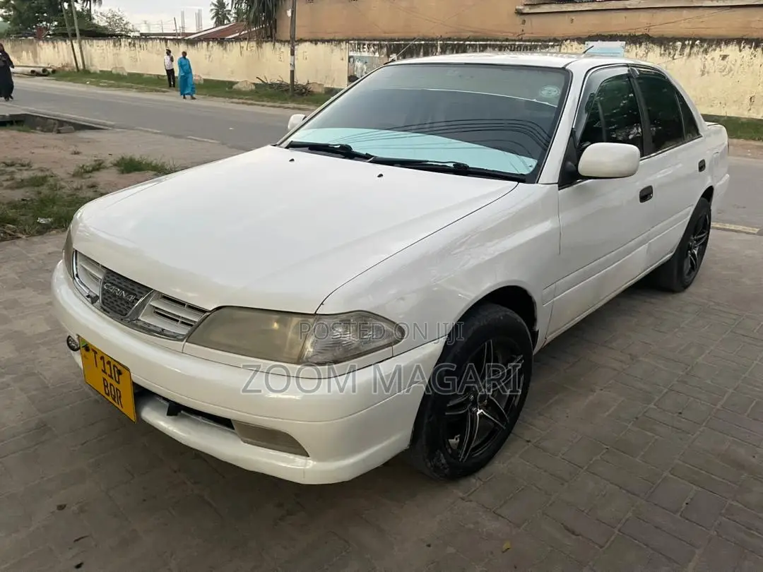 Toyota Carina 2000 White