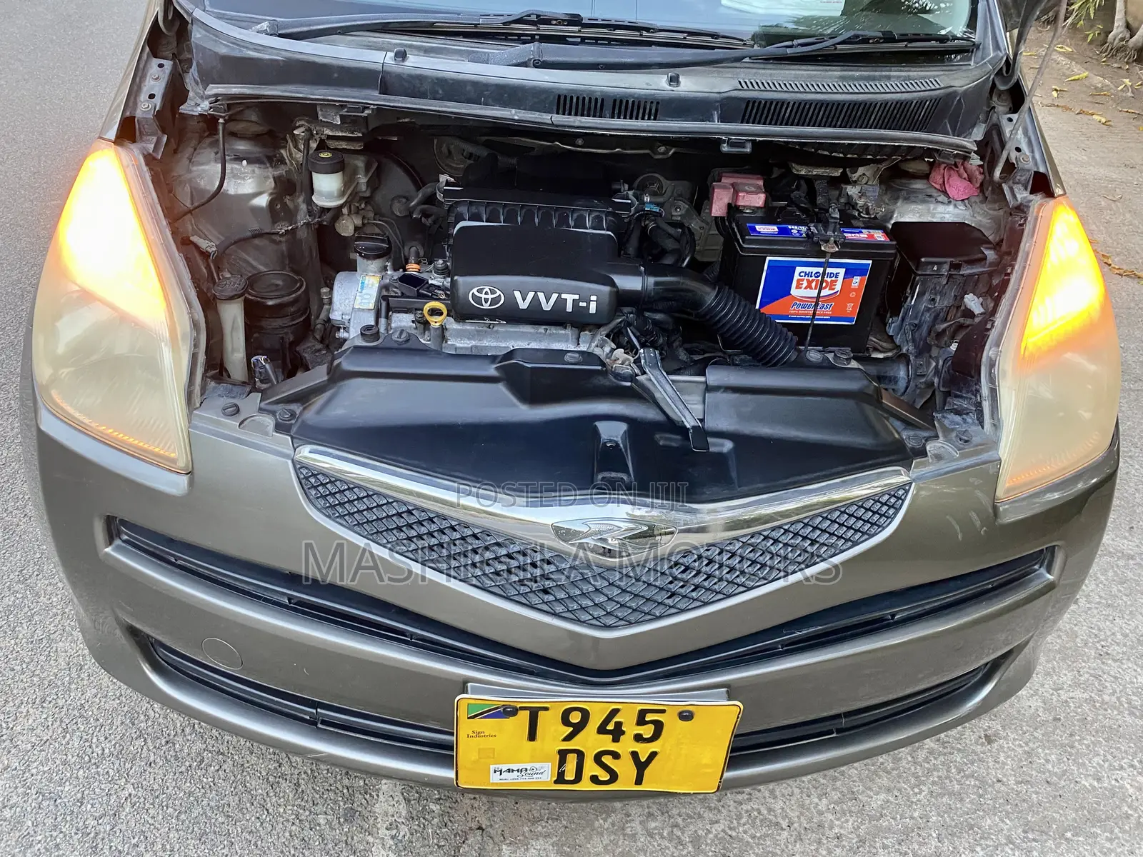 Toyota Ractis 2005 Gray