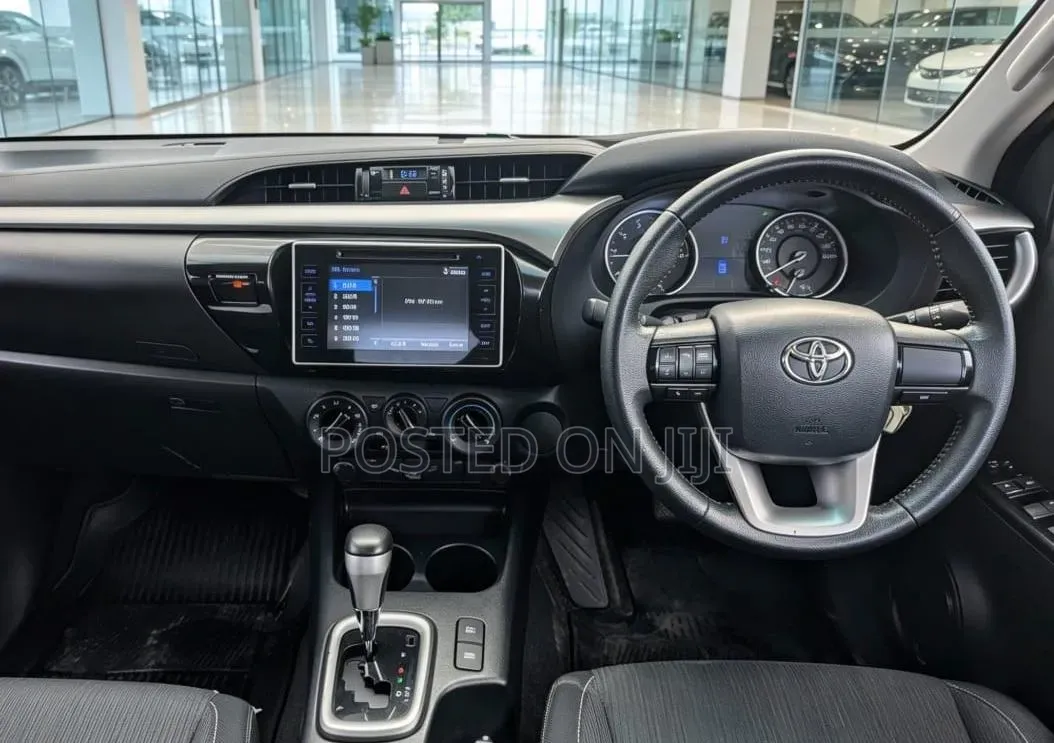 Toyota Hilux 2018 Red