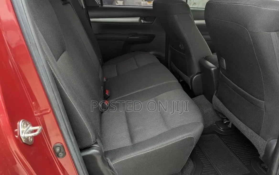 Toyota Hilux 2018 Red