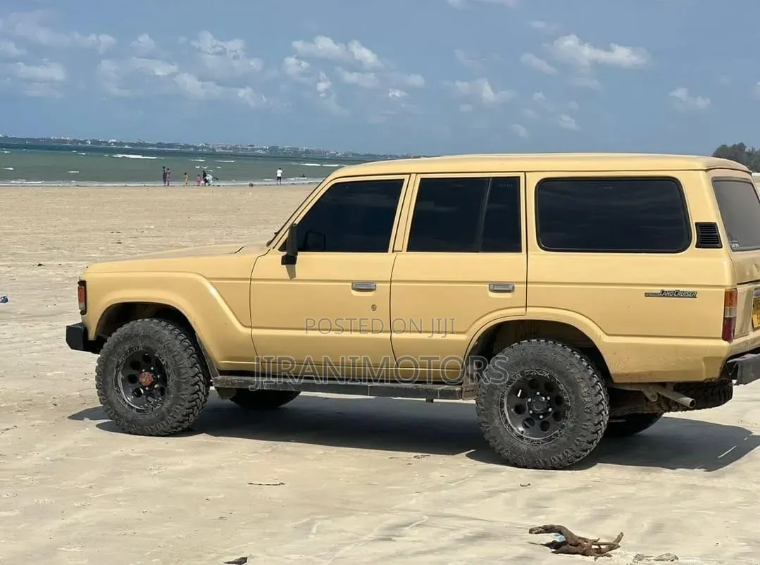 Toyota Land Cruiser 70 1985 Burgundy