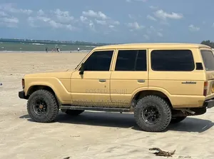 Toyota Land Cruiser 70 1985 Burgundy