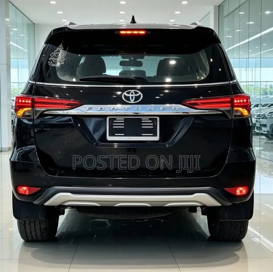 Toyota Fortuner 2017 Black