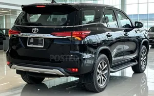 Toyota Fortuner 2017 Black