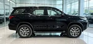Toyota Fortuner 2017 Black