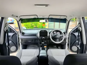 Toyota RAV4 2004 Silver