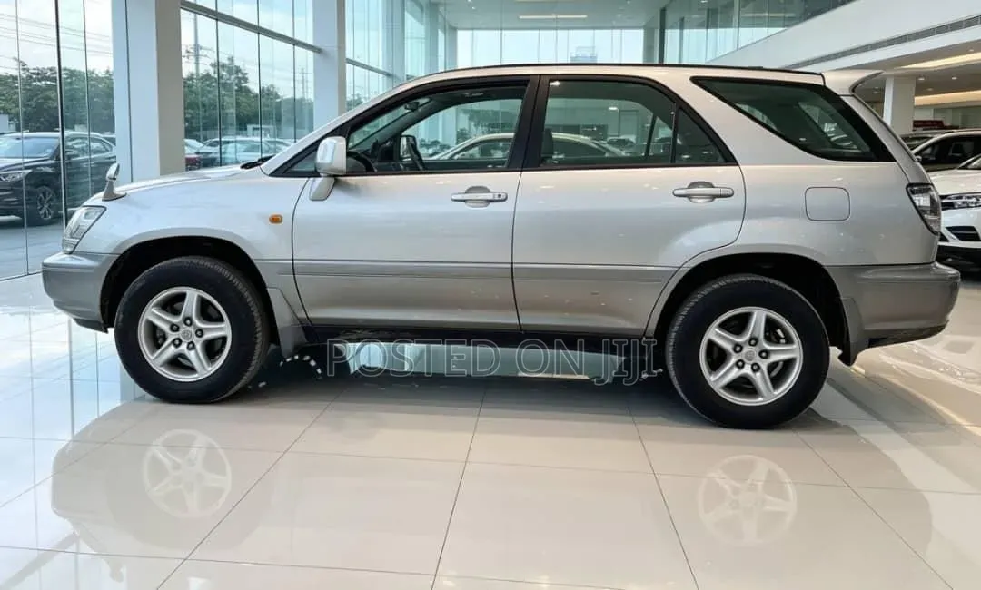 Toyota Harrier 2001 Silver