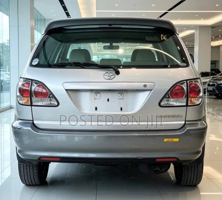 Toyota Harrier 2001 Silver
