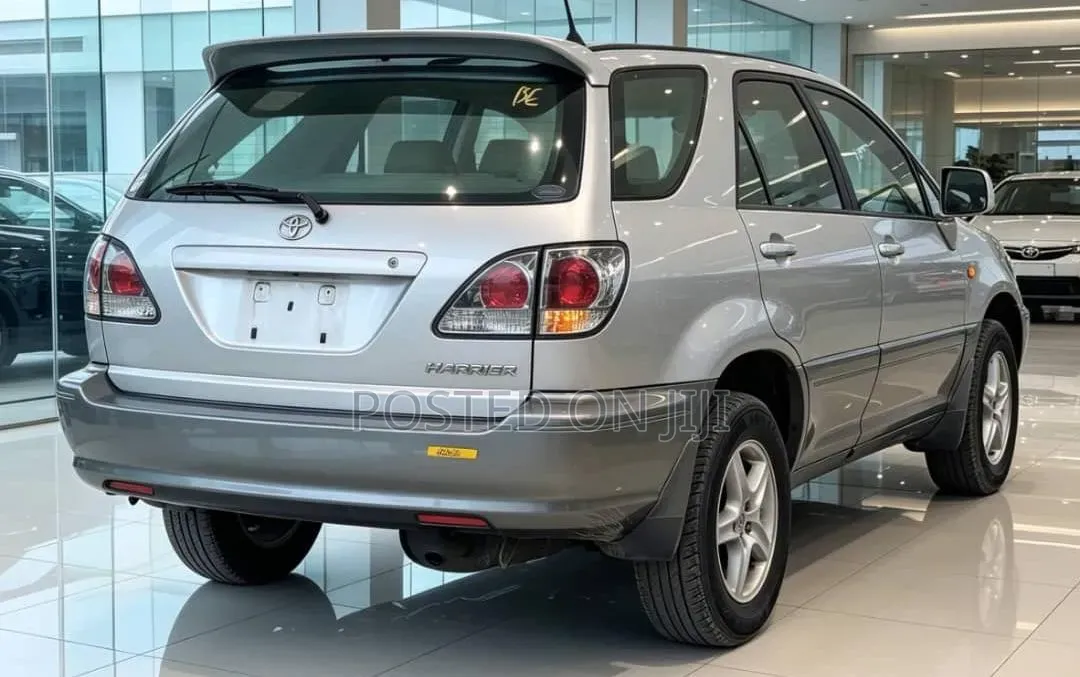 Toyota Harrier 2001 Silver