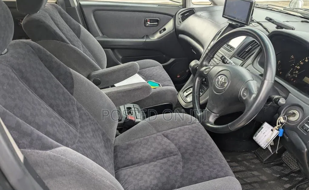 Toyota Harrier 2001 Silver