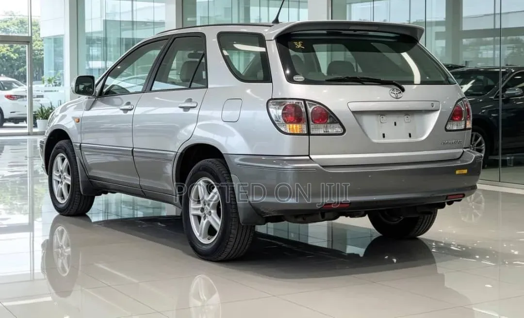 Toyota Harrier 2001 Silver