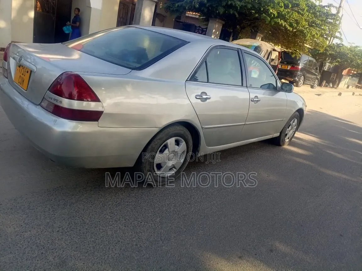 Toyota Mark II 2002 Silver