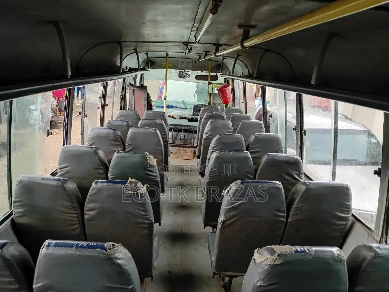 Tata Starbus Ultra Skool 2002 White
