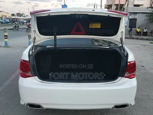 Toyota Crown 2008 White