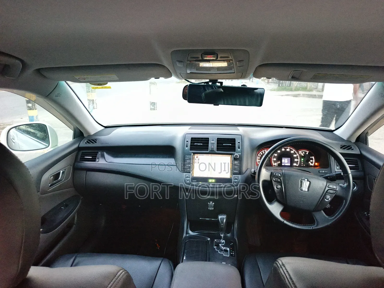 Toyota Crown 2008 White