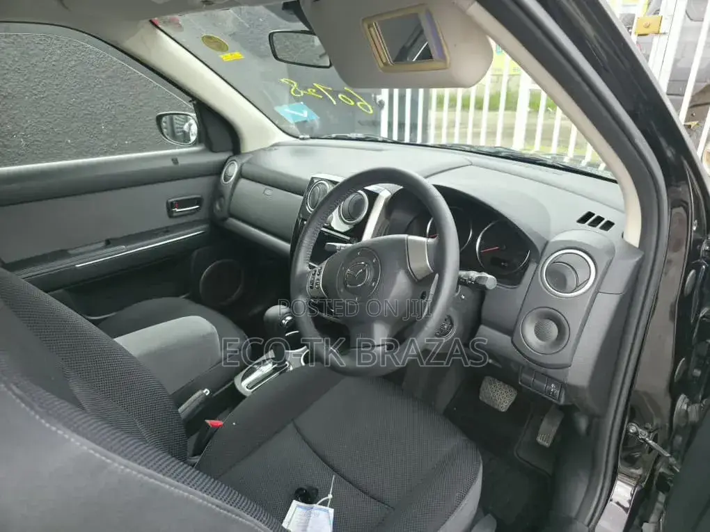 Mazda Verisa 2012 Maroon