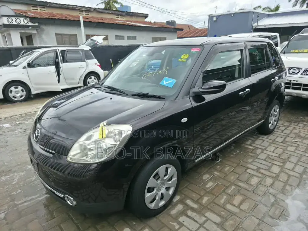 Mazda Verisa 2012 Maroon