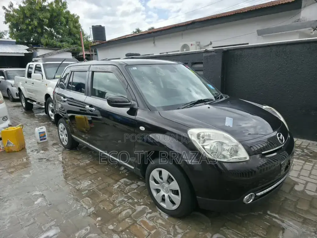 Mazda Verisa 2012 Maroon