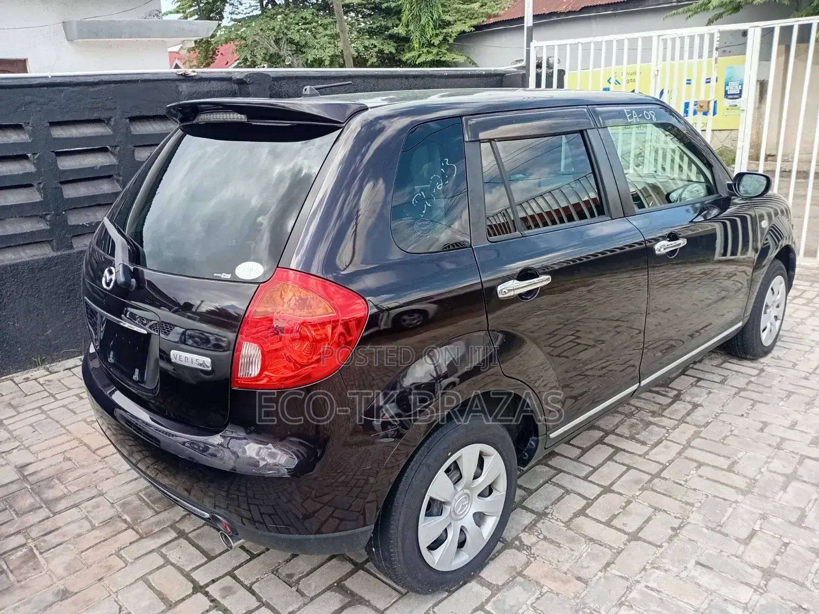Mazda Verisa 2012 Maroon