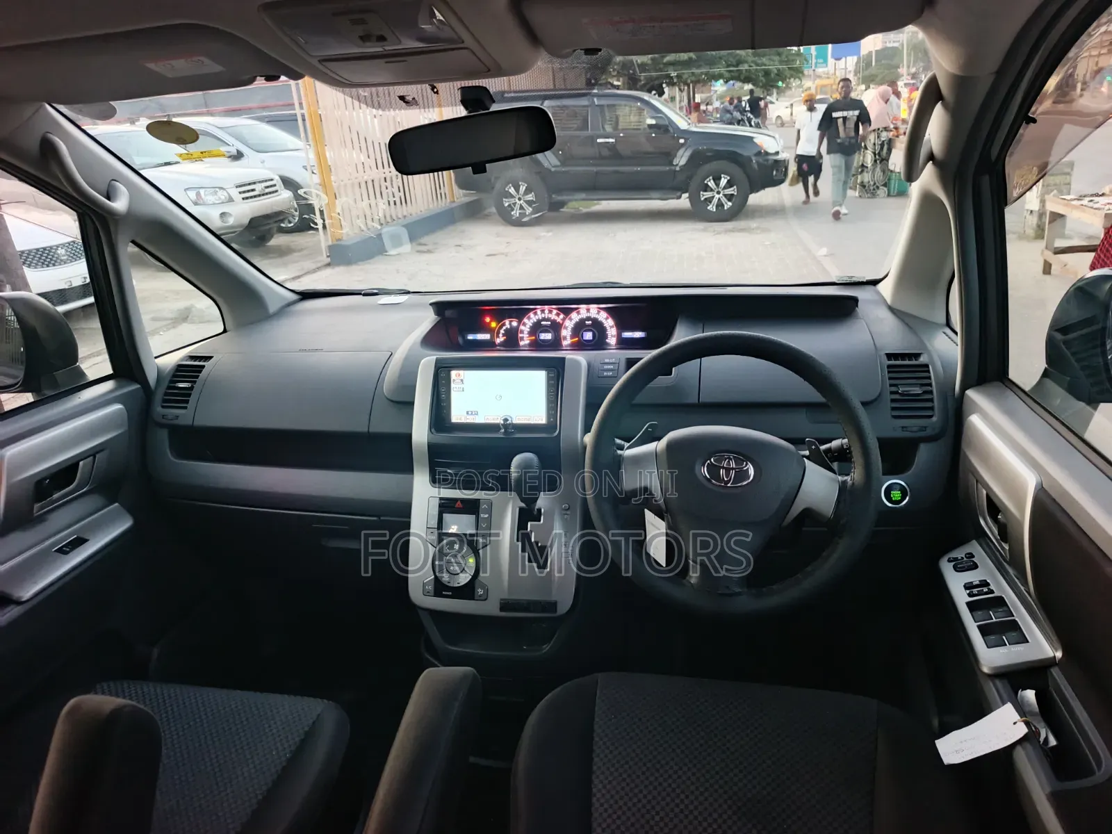 Toyota Noah 2007 Gray