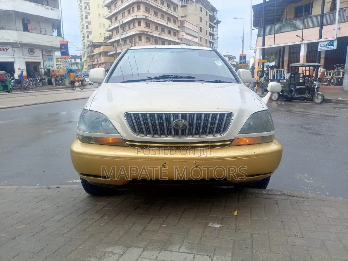 Toyota Harrier 2001 White