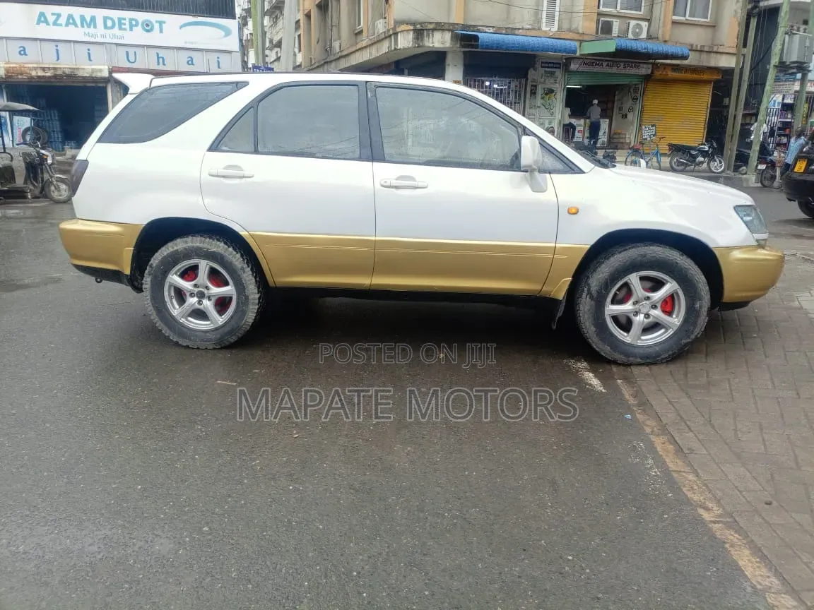 Toyota Harrier 2001 White