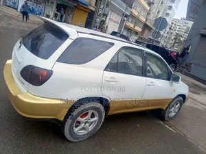 Toyota Harrier 2001 White