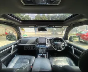 Toyota Land Cruiser 2016 Black