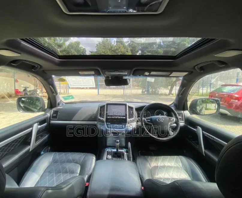Toyota Land Cruiser 2016 Black