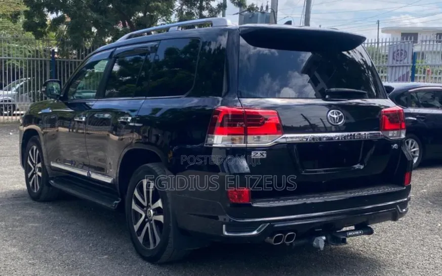 Toyota Land Cruiser 2016 Black