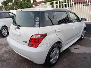 Toyota IST 2006 White
