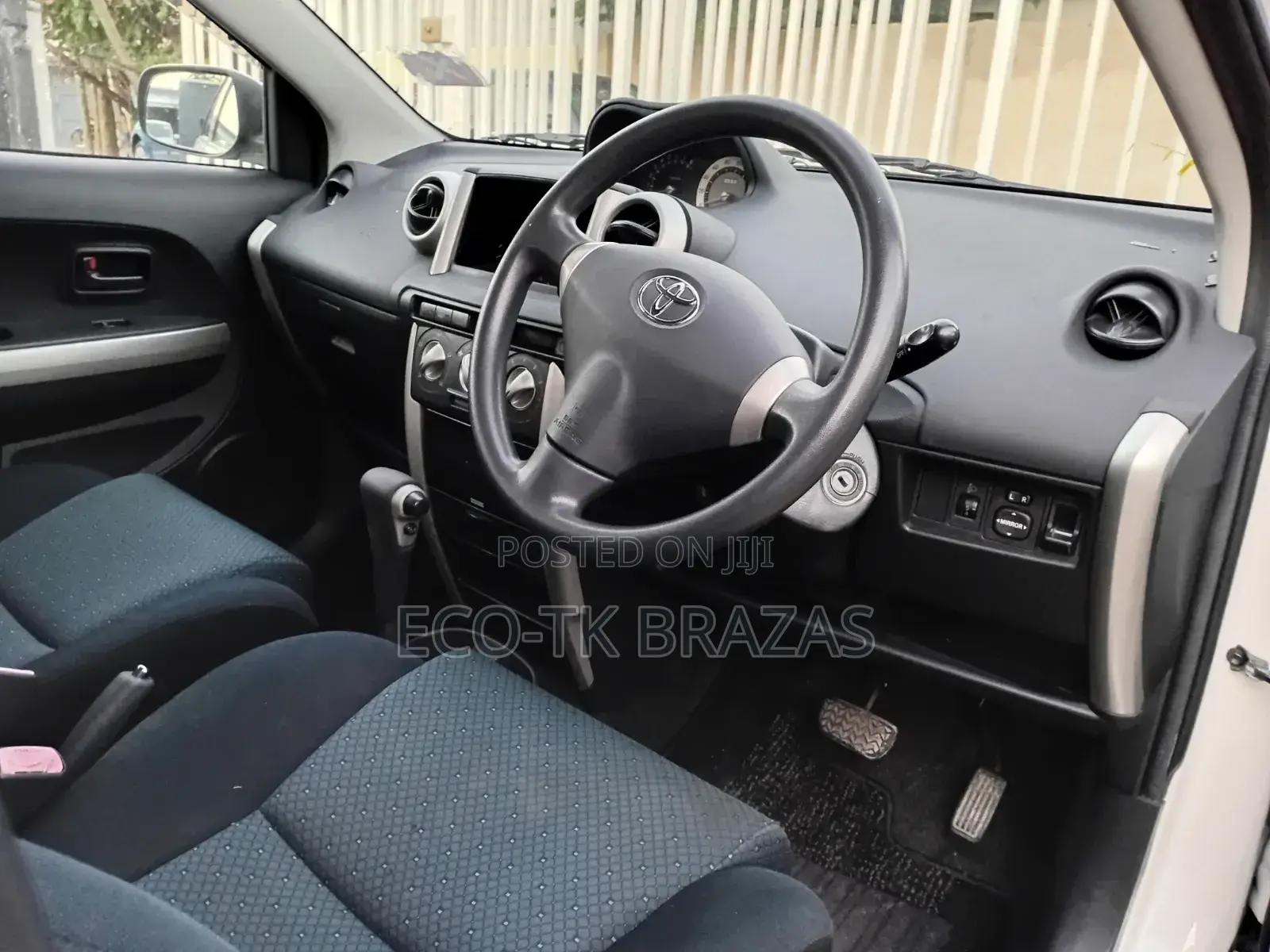 Toyota IST 2006 White